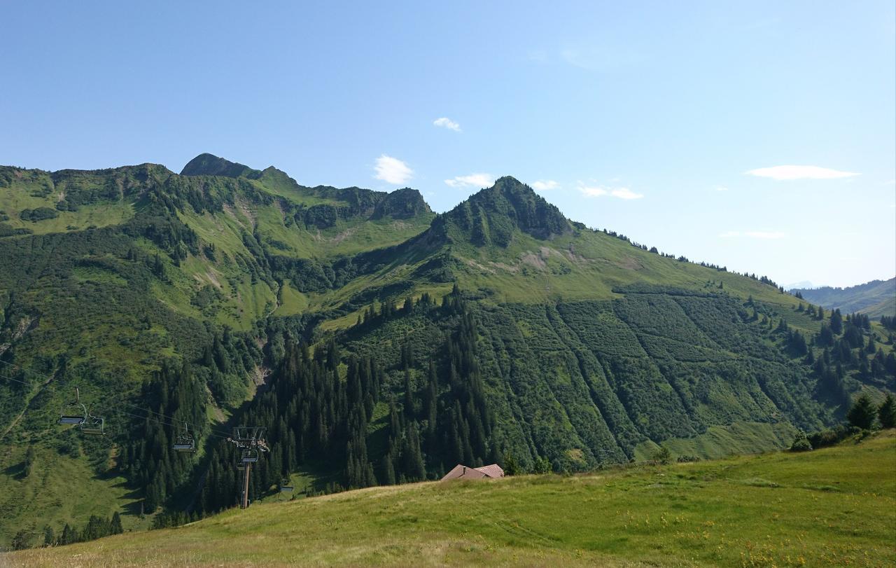 Готель Haus Furka Дамюльс Екстер'єр фото